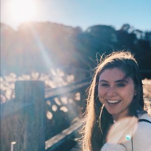 Meet your Posher, Abigail